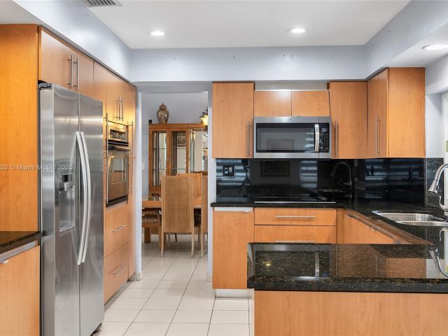 Продажа дома по адресу 11472 SW 28th Ter - фото 6039409