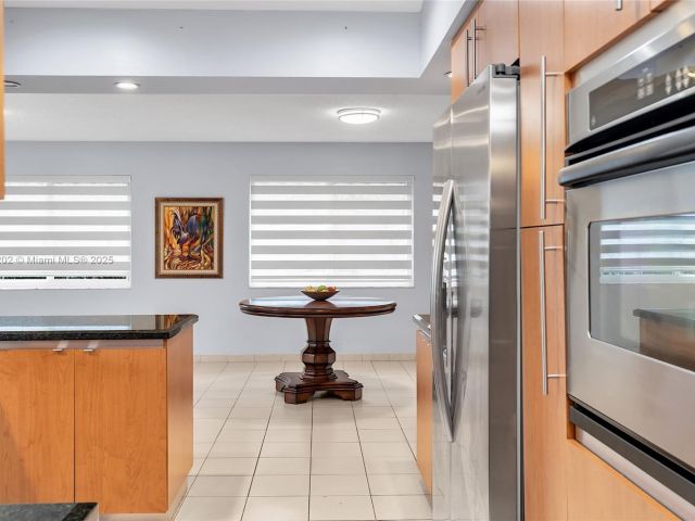 Продажа дома по адресу 11472 SW 28th Ter - фото 6039410