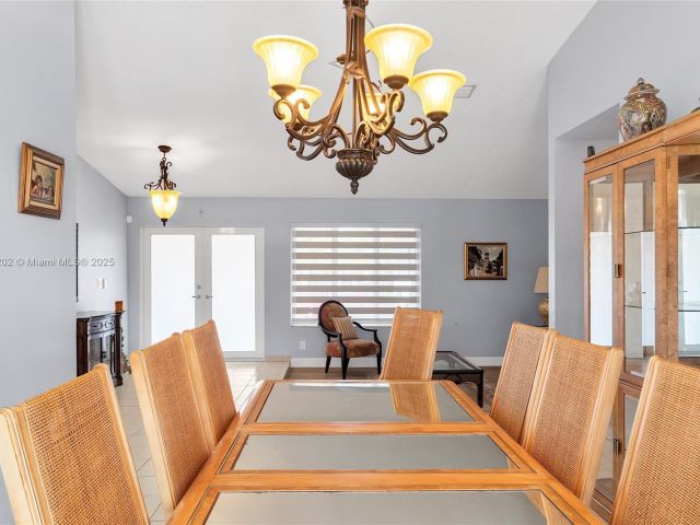 Продажа дома по адресу 11472 SW 28th Ter - фото 6039413