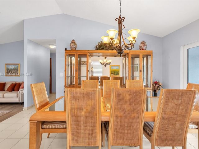 Продажа дома по адресу 11472 SW 28th Ter - фото 6039414