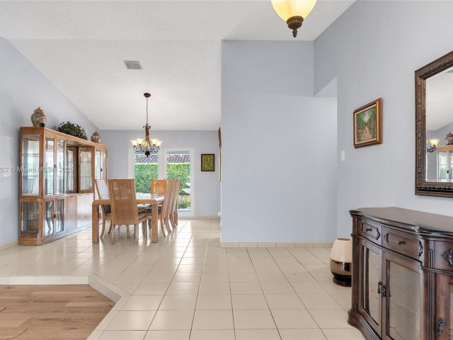 Продажа дома по адресу 11472 SW 28th Ter - фото 6039422