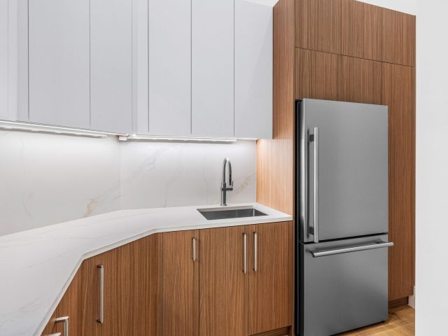 Продажа дома по адресу 1012 NW 5th Avenue - фото 6505741