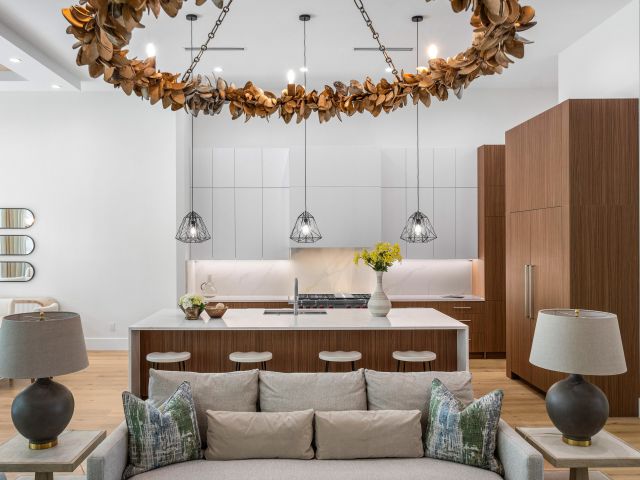 Продажа дома по адресу 1012 NW 5th Avenue - фото 6505745