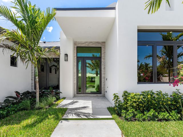 Продажа дома по адресу 1012 NW 5th Avenue - фото 6505752