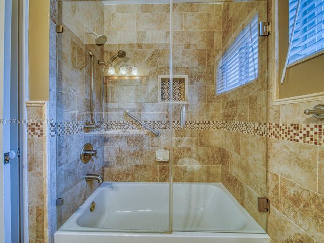 Продажа дома по адресу 1435 Blue Rd - фото 5888907