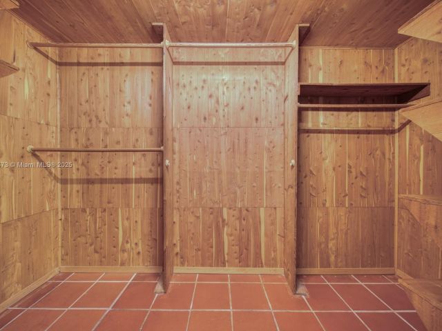 Продажа дома по адресу 1435 Blue Rd - фото 5888911