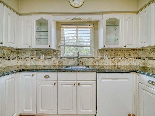 Продажа дома по адресу 1435 Blue Rd - фото 5888918