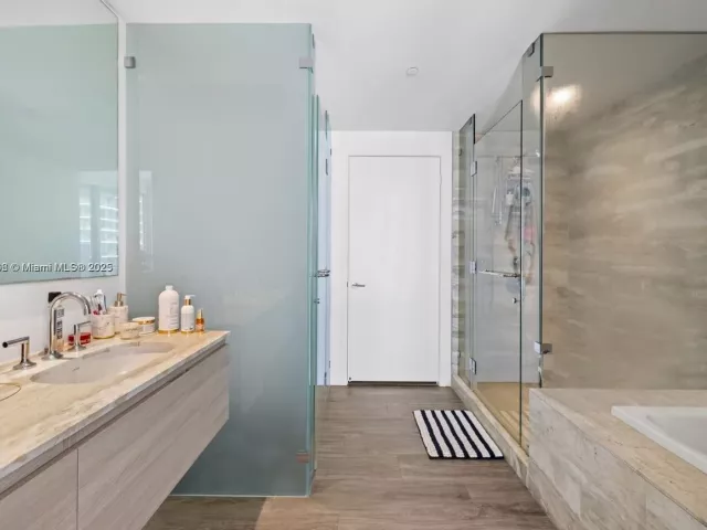 Продажа квартиры #901 - фото 6624000