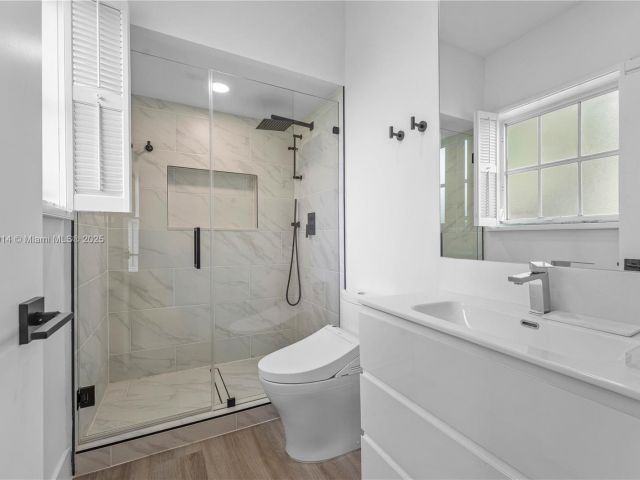 Продажа дома по адресу 872 NE 79 - фото 5862282