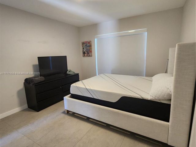 Дом в аренду по адресу 536 Hibiscus Dr - фото 5873591