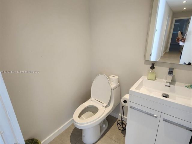 Дом в аренду по адресу 536 Hibiscus Dr - фото 5873592