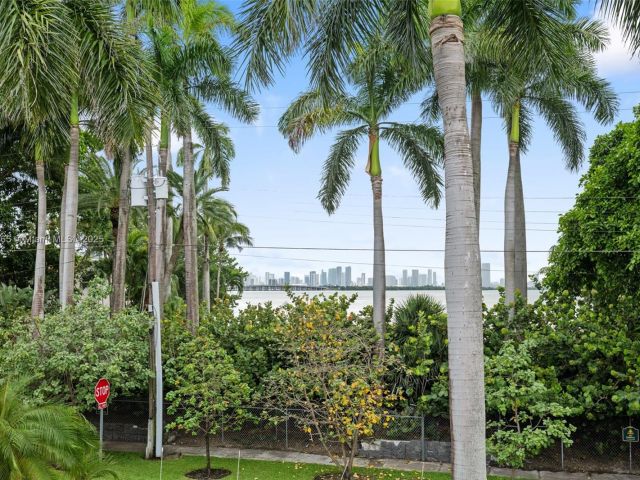 Продажа дома по адресу 4501 N Bay Rd - фото 5872648