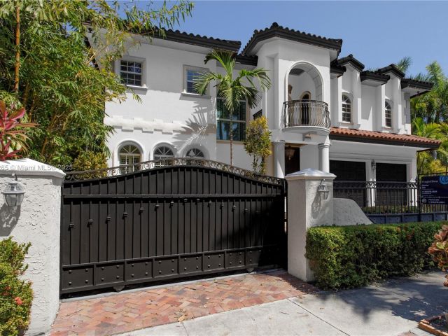 Продажа дома по адресу 4501 N Bay Rd - фото 5872652