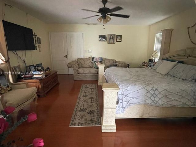 Продажа дома по адресу 12421 SW 76th St - фото 6002961