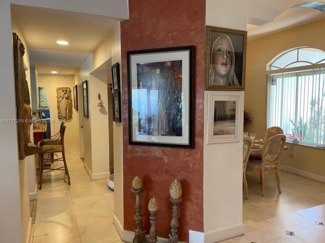 Продажа дома по адресу 12421 SW 76th St - фото 6002968