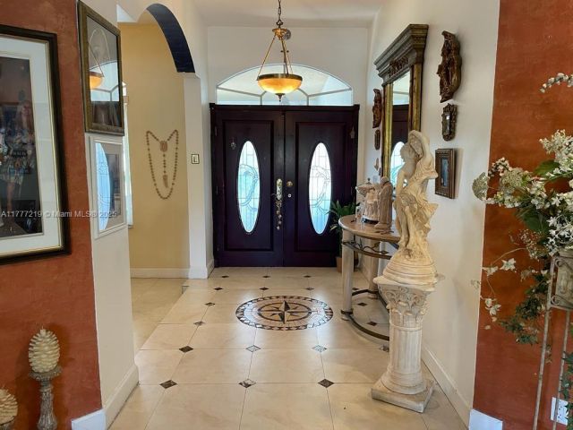 Продажа дома по адресу 12421 SW 76th St - фото 6002969