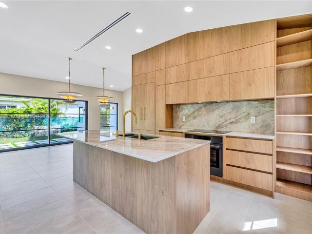 Продажа дома по адресу 1323 Cleveland Rd - фото 7516770