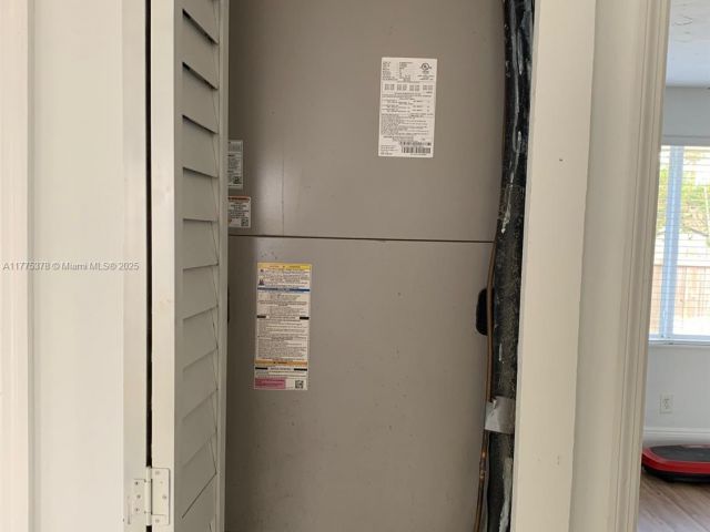 Продажа дома по адресу 2514 Adams St - фото 5876919