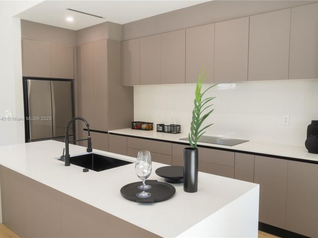 Продажа дома по адресу 412 NW 47th St - фото 6071832