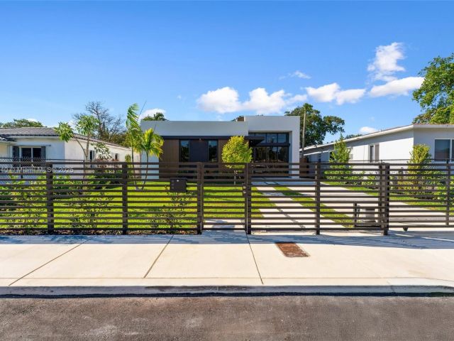 Продажа дома по адресу 412 NW 47th St - фото 6071840