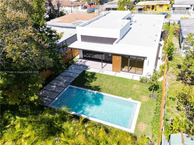 Продажа дома по адресу 412 NW 47th St - фото 6071841