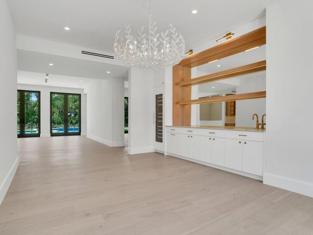 Продажа дома по адресу 3408 Washington Road - фото 6028624