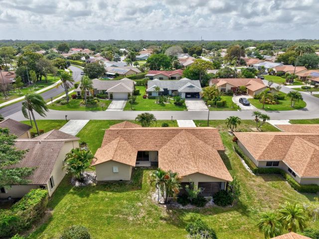 Продажа дома по адресу 1365 NW 29th Avenue - фото 5879402