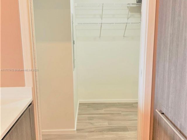 Продажа квартиры #5410 - фото 5917197