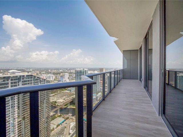 Продажа квартиры #5410 - фото 5917204