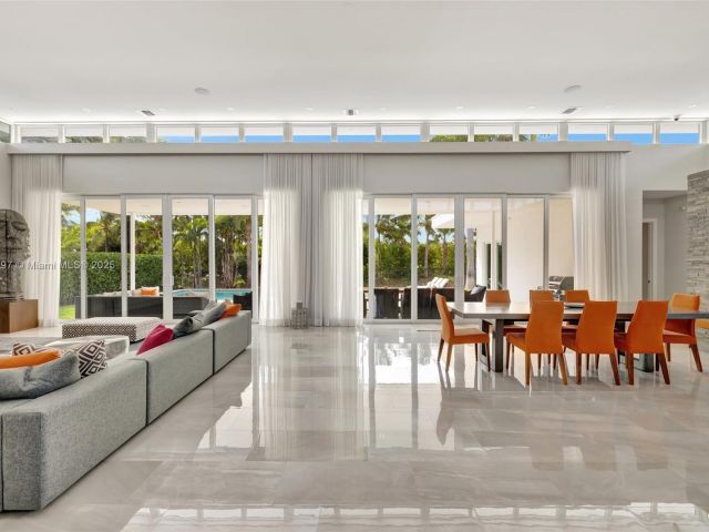 Продажа дома по адресу 907 Diplomat Pkwy - фото 5873624