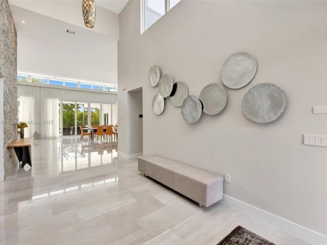 Продажа дома по адресу 907 Diplomat Pkwy - фото 5873625