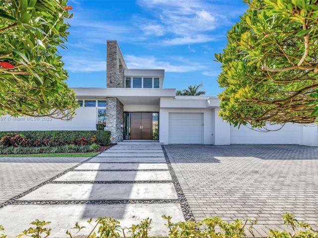 Продажа дома по адресу 907 Diplomat Pkwy - фото 5873627