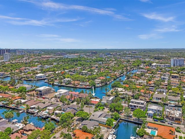 Продажа дома по адресу 12900 N Bayshore Dr - фото 5936229