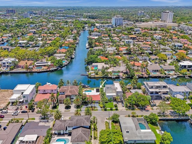 Продажа дома по адресу 12900 N Bayshore Dr - фото 5936230