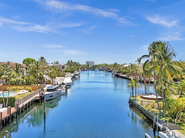 Продажа дома по адресу 12900 N Bayshore Dr - фото 5936232