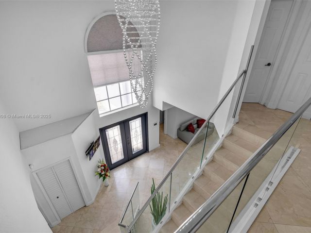 Продажа дома по адресу 16075 SW 149th Ter - фото 6270371