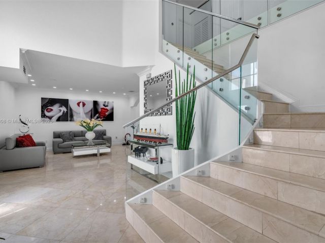 Продажа дома по адресу 16075 SW 149th Ter - фото 6270372