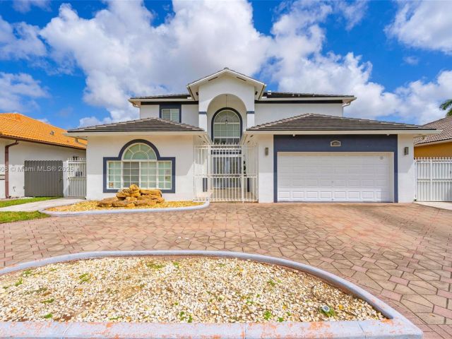 Продажа дома по адресу 16075 SW 149th Ter - фото 6270377