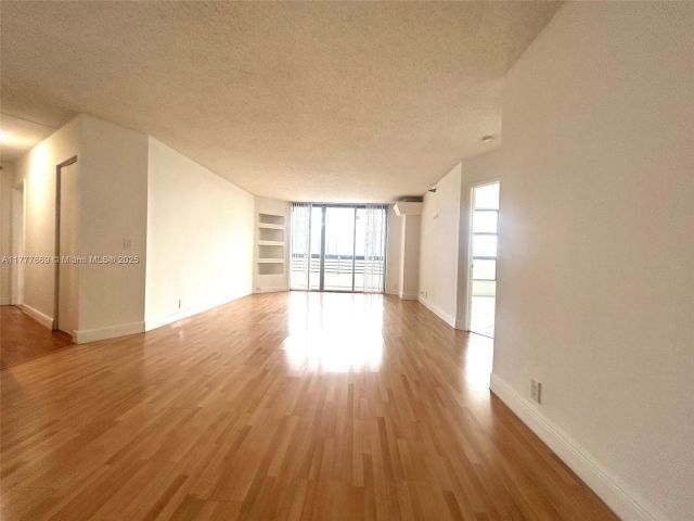 Продажа квартиры #1607 - фото 5906306