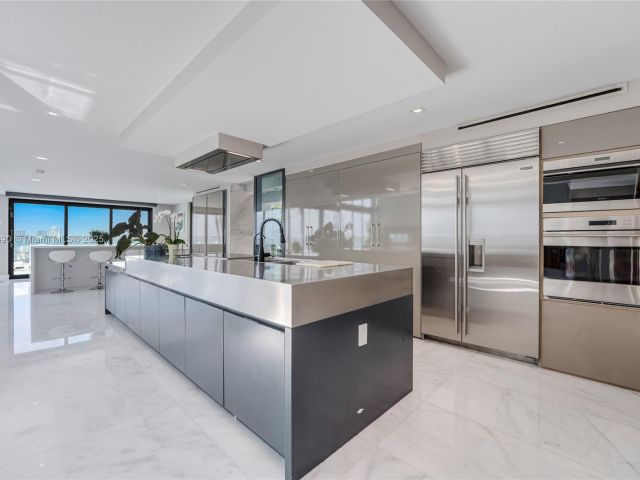 Продажа дома по адресу 7960 Biscayne Point Cir - фото 5958779