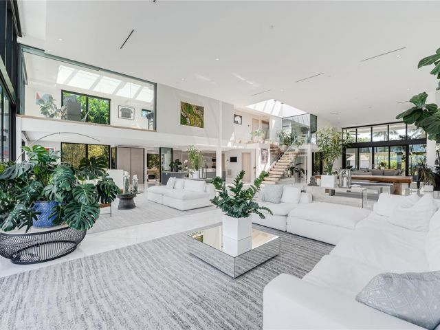 Продажа дома по адресу 7960 Biscayne Point Cir - фото 5958794