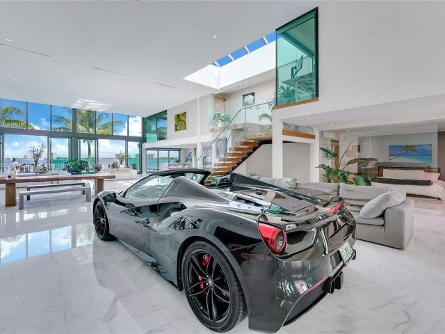 Продажа дома по адресу 7960 Biscayne Point Cir - фото 5958795