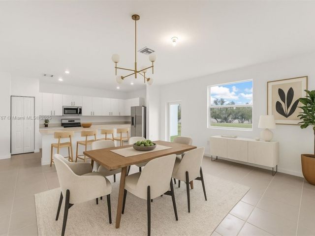 Дом в аренду по адресу 2700 SE 23 Ave - фото 6200711