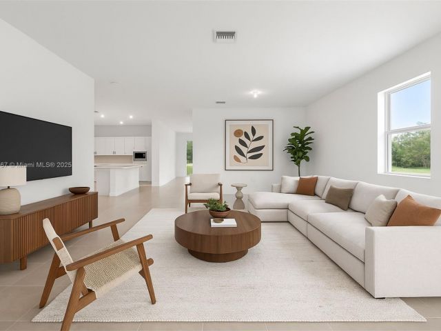 Дом в аренду по адресу 2700 SE 23 Ave - фото 6200712