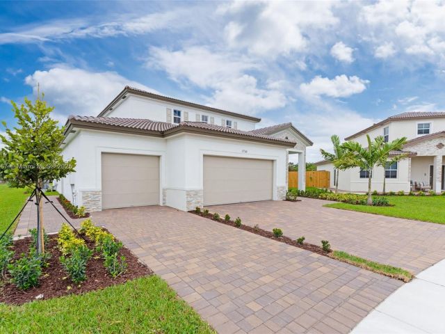 Дом в аренду по адресу 2700 SE 23 Ave - фото 6200713