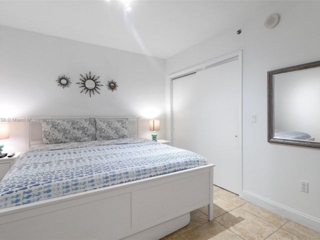 Продажа квартиры #2409 - фото 5899813