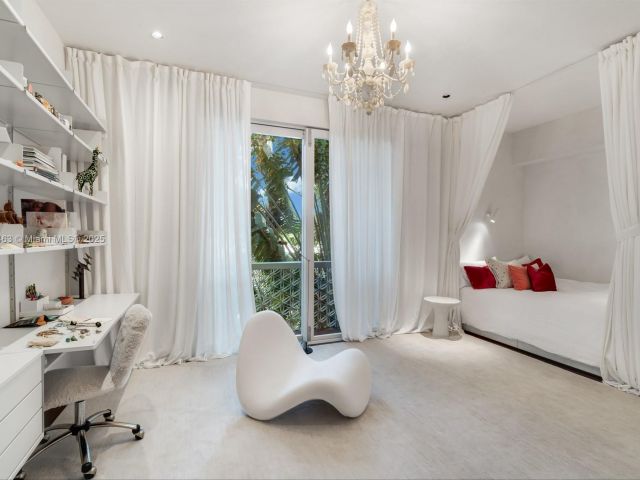 Продажа дома по адресу 1500 W 23rd St - фото 5872561