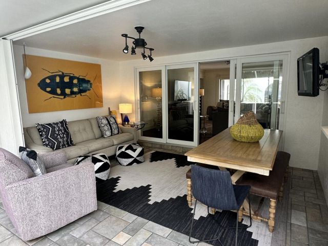 Дом в аренду по адресу 1080 Walnut Terrace - фото 6059364