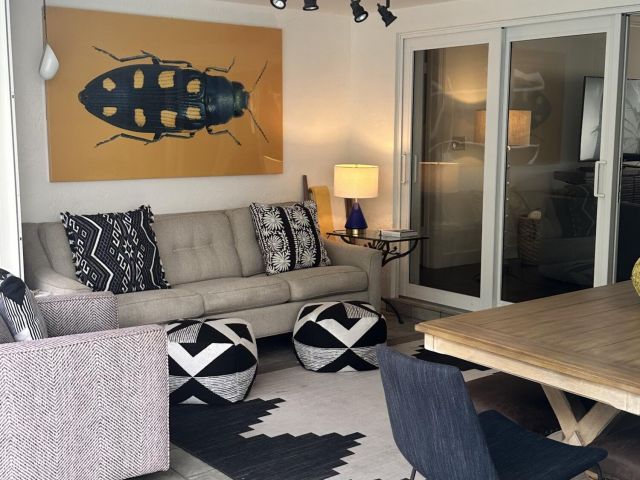 Дом в аренду по адресу 1080 Walnut Terrace - фото 6059368