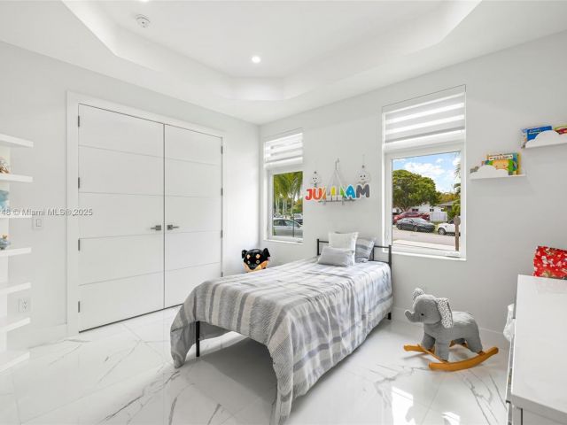 Продажа дома по адресу 5815 SW 107th Pl - фото 6072315